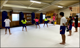 �L�b�Y�N���X