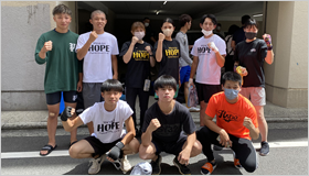 �L�b�N�{�N�V���O�̎����ɊF�Ń`�������W�I